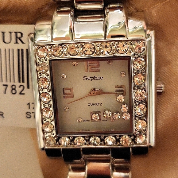 Watch - Picture 4 of 5